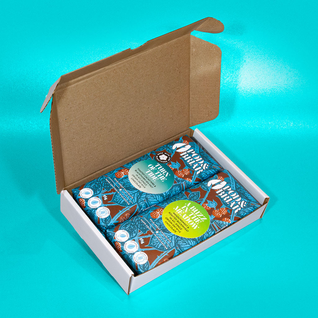 Wild bilberries & roasted cobnuts oat m*lk  chocolate bar 95g